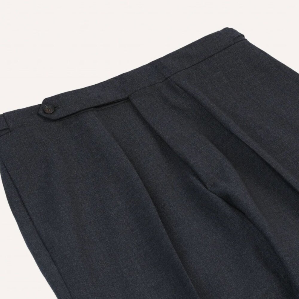 Drake's - Charcoal Tropical Wool Single Pleat Trouser - Size 46 (IT / EUR)